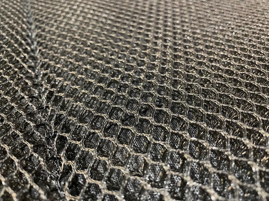 BREATHABLE MESH LINING